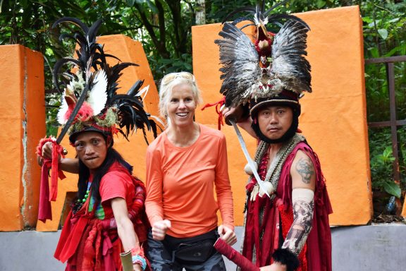 Entdecken Sie Sulawesi: 12-tägiges Bike-Abenteuer durch Vulkane, Regenwälder und unvergessliche Erlebnisse!