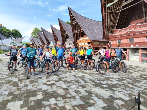 Auf den Spuren der Orang-Utans in Nord-Sumatra 14 Tage Bike Abenteuer pur!