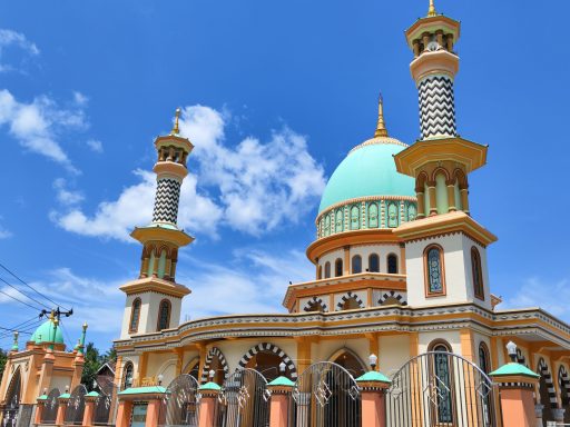 Entdecken Sie Lombok: Traumstrände, Vulkan Rinjani, Abenteuer und unberührte Natur östlich von Bali!