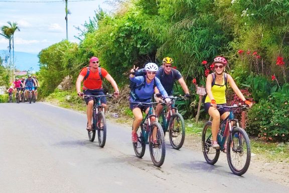 Auf den Spuren der Orang-Utans in Nord-Sumatra 14 Tage Bike Abenteuer pur!