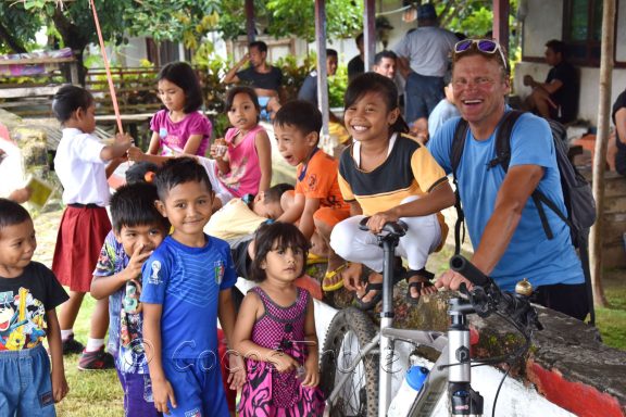 Bike Abenteuer Nord-Sulawesi/ Indonesien - Vulkane, Regenwälder, Koboldmakis, Schnorcheln & Tauchen