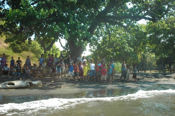 Entdecken Sie Sumbawa: unberührte Strände, Abenteuer am Tambora und ein Paradies für Surfer und Naturliebhaber.