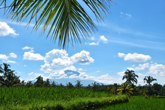 Erleben Sie 3 Tage Vulkan Batur & Virgin Beach: Biking, Wandern, Entspannung & unvergessliche Ausblicke!