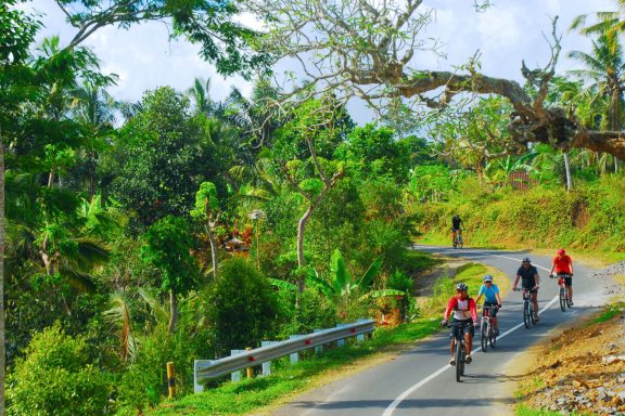 Erleben Sie 3 Tage Vulkan Batur & Virgin Beach: Biking, Wandern, Entspannung & unvergessliche Ausblicke!