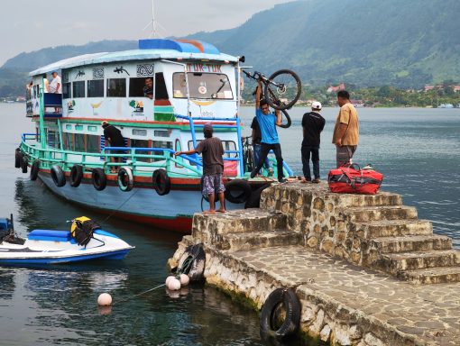 Auf den Spuren der Orang-Utans in Nord-Sumatra 14 Tage Bike Abenteuer pur!