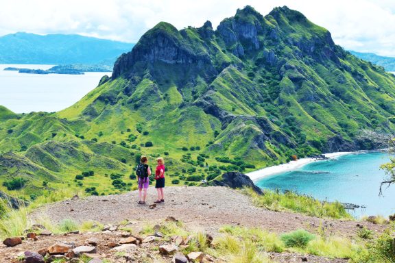 Entdecken Sie den Komodo-Nationalpark: Heimat der Komodowarane und faszinierender Unterwasserwelt.