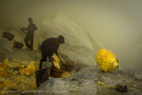 Entdecken Sie die Vulkane Bromo & Ijen: 3-tägige Trekkingtour mit atemberaubenden Landschaften und Erlebnissen.