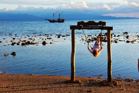 Entdecken Sie die Walhaie auf unserer 15-tägigen Aktivtour von Bali nach Sumbawa: Biken, Schnorcheln, Segeln und Relaxen