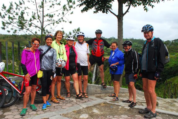 Auf den Spuren der Orang-Utans in Nord-Sumatra 14 Tage Bike Abenteuer pur!